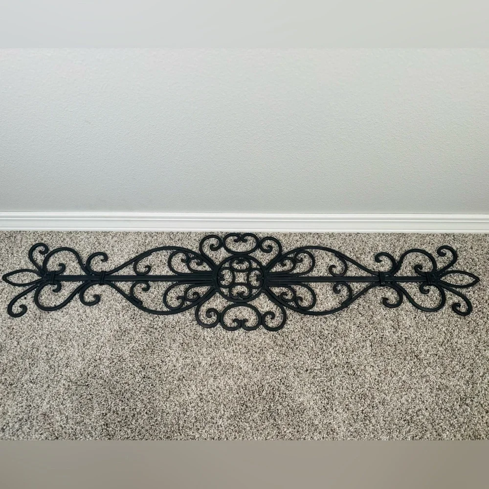 Beautiful Wrought Iron Metal Wall Decor Shabby Chic Home Drapery Crown LARGE - Picture 2 of 6